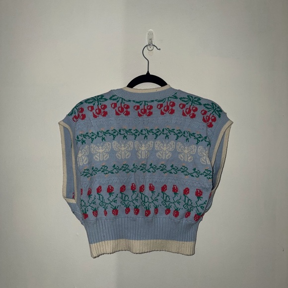 Urban Outfitters Sweater Vest - Picture 2 of 4